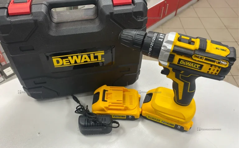 Шуруповерт DeWalt Cordless drill