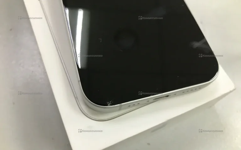 Apple iPhone 16 8/128 ГБ