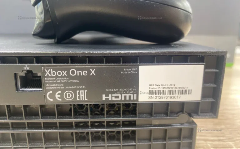 Приставка Xbox One X 1 ТБ