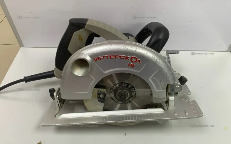 Дисковая пила Интерскол ДП-140/800