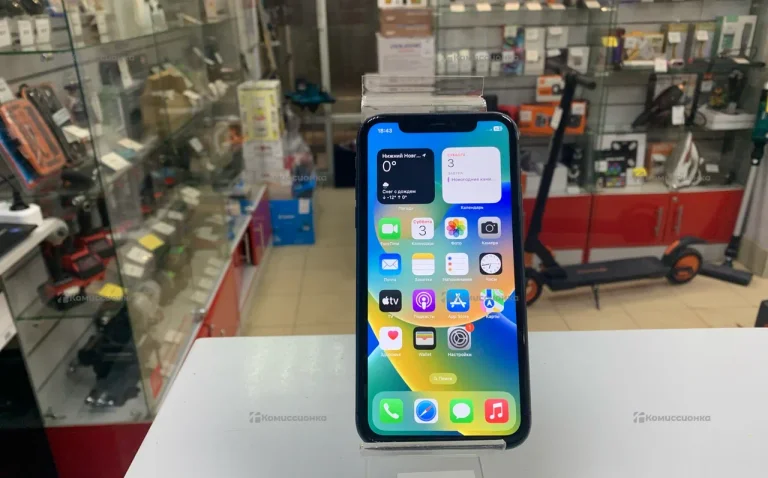 Apple iPhone 11 4/64 ГБ