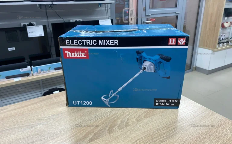 Строительный миксер Makita UTO 1800.