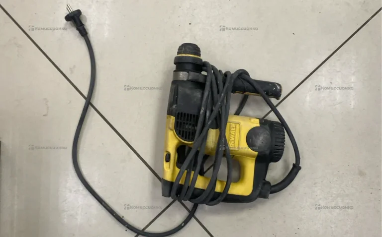 Дрель-шуруповерт dewalt DC727KL