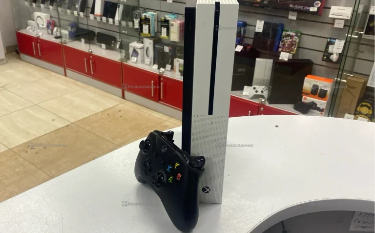 Приставка Xbox One S 512
