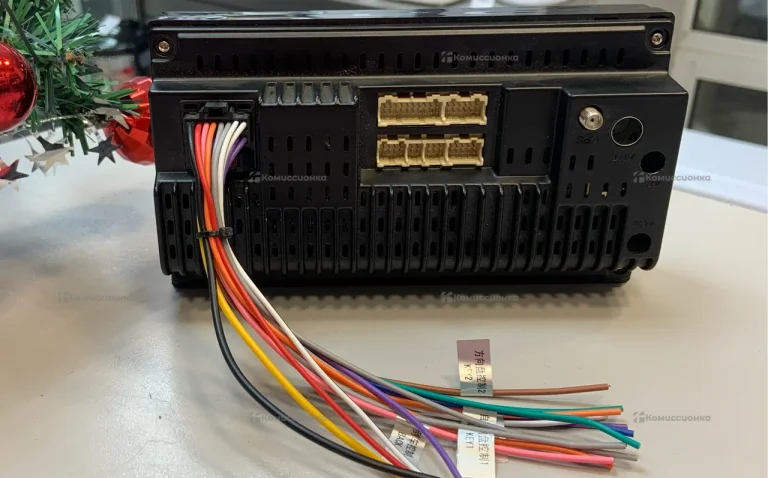 Автомагнитола  8227L