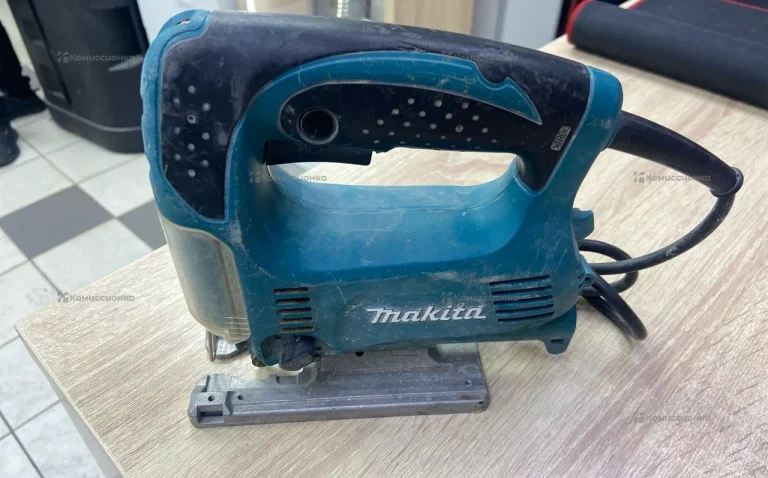 Электролобзик makita 4329