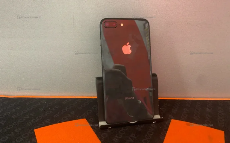 Apple iPhone 8 Plus 3/64 ГБ