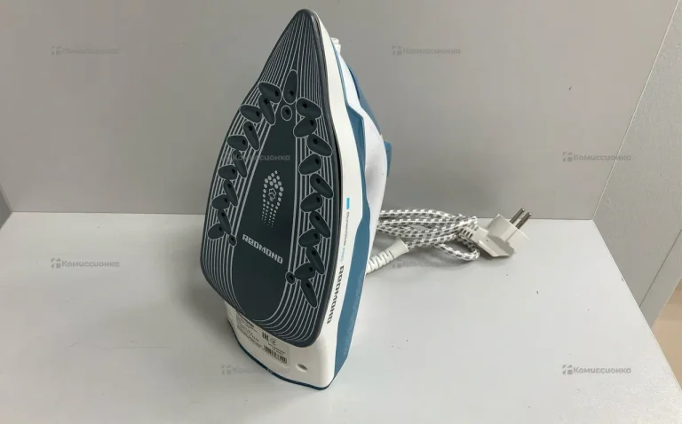 Утюг Redmond RL-c278