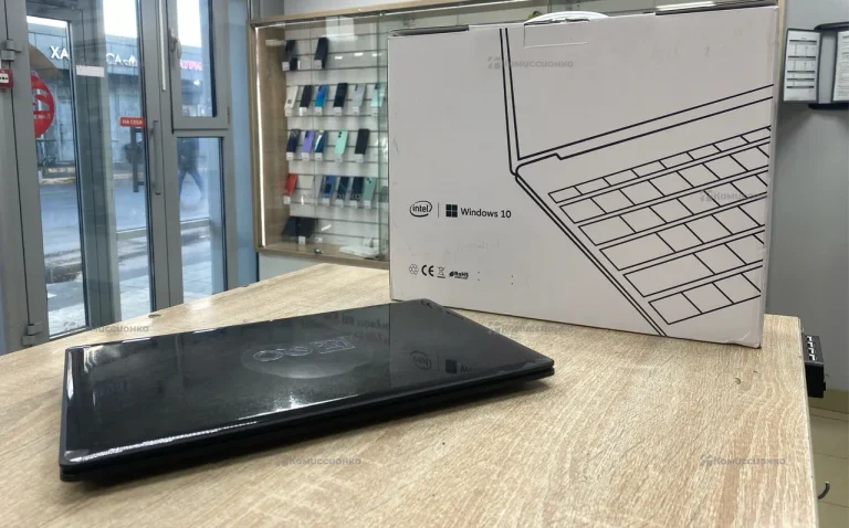 Ноутбук Default String