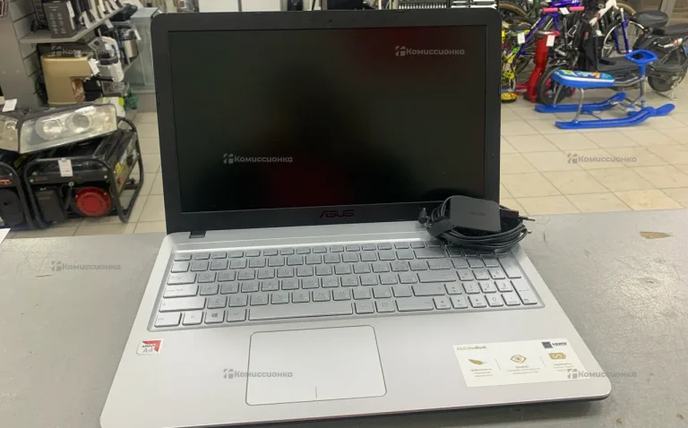 Ноутбук Asus R543B