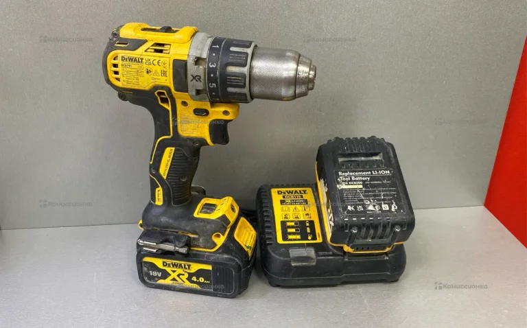 Аккумуляторная дрель-шуруповерт DeWALT DCD791