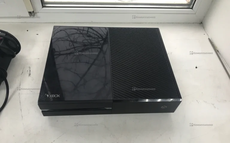 Приставка Xbox One 500Gb