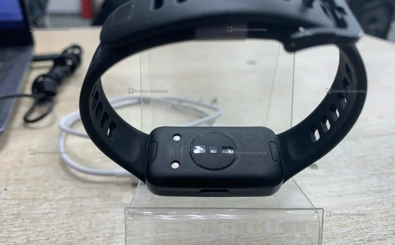 Часы  Huawei Watch Band 10