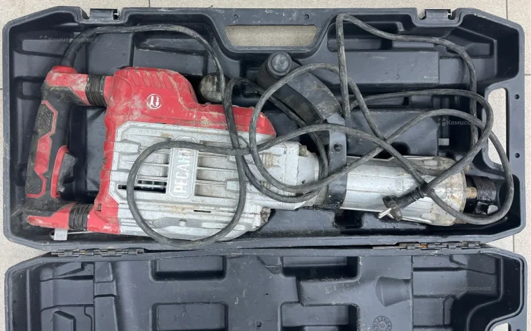 Отбойный молоток Ресанта ОМ-1800Э