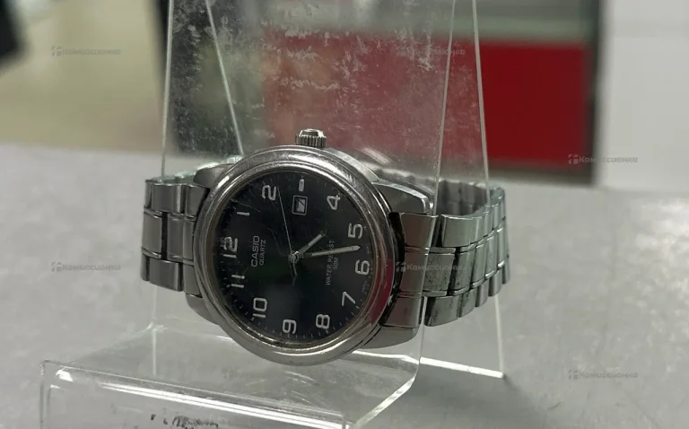 Часы  Casio