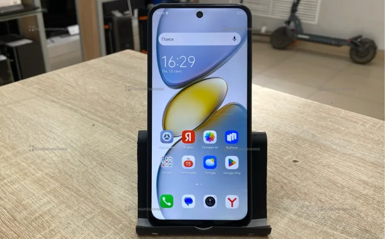 Tecno Spark Go 1 3/64 ГБ