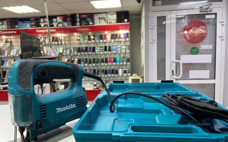 Makita лобзик 4326 / 4329