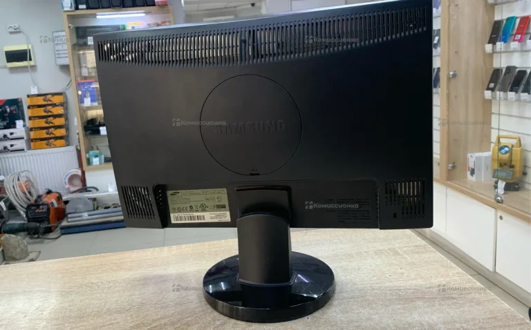 Монитор  Samsung MY19W5