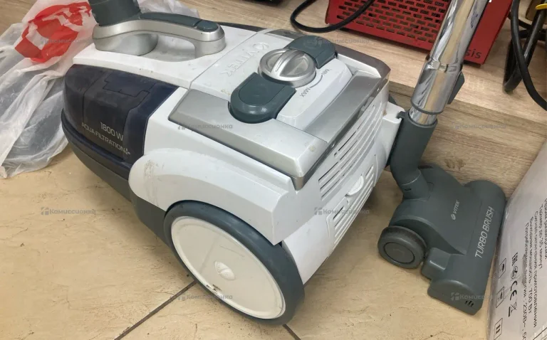 Пылесос VITEK AQUA FILTRATION 1800W