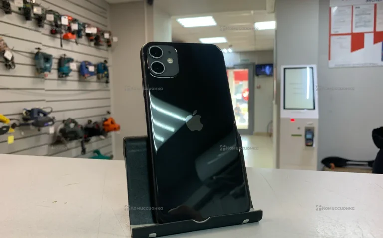 Apple iPhone 11 4/64 ГБ