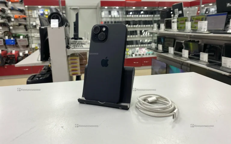 Apple iPhone 15 6/256 ГБ
