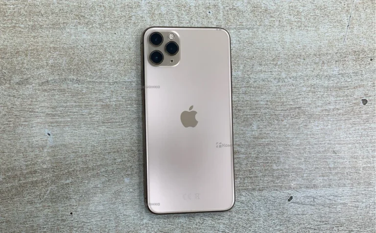 Apple iPhone 11 Pro Max 4/64 ГБ