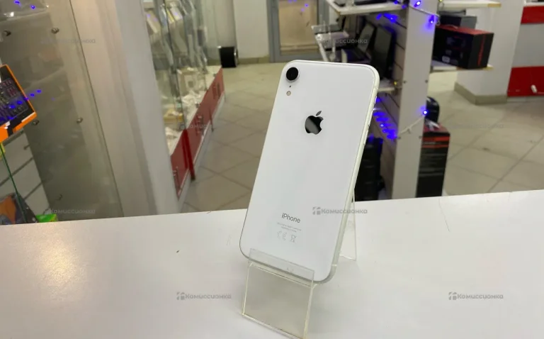 Apple iPhone XR 3/128 ГБ