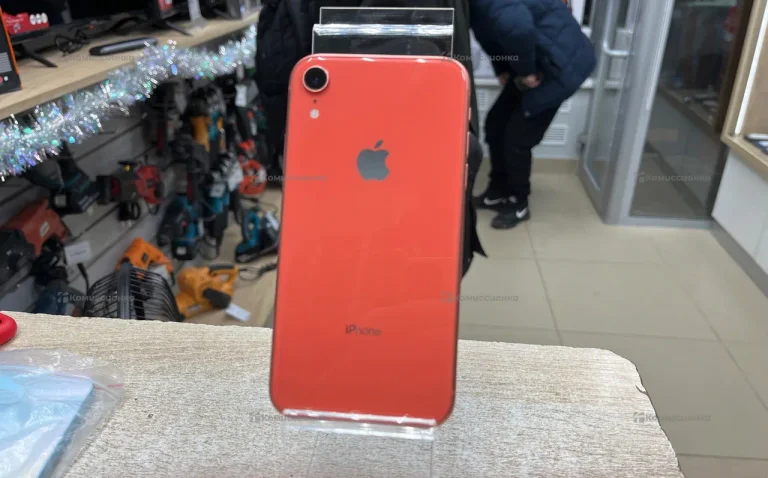 Apple iPhone XR 3/128 ГБ