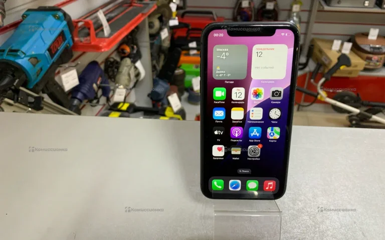 Apple iPhone 11 4/64 ГБ