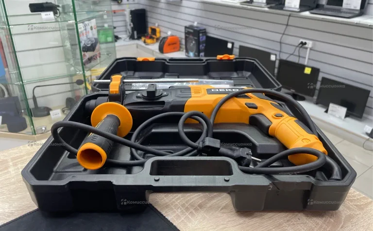 Перфоратор DEKO DKH850W