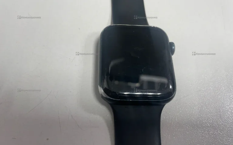 Часы Apple Watch SE 2 44mm