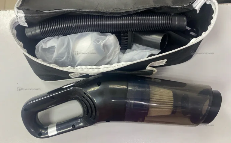 Автомобильный пылесос