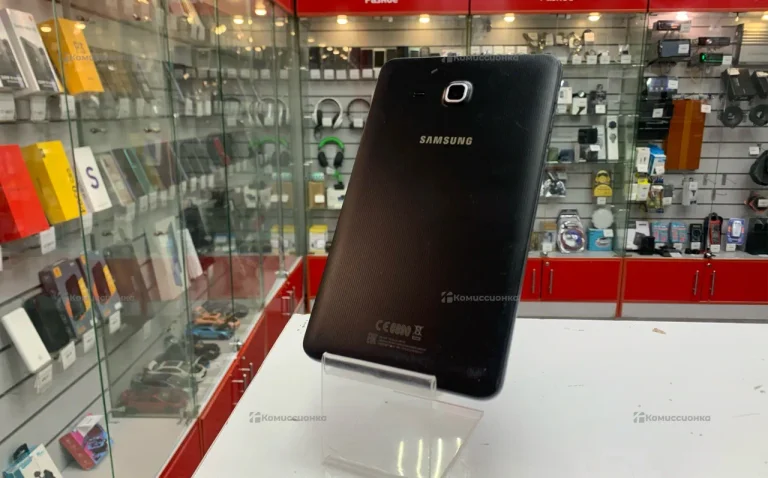 планшет Samsung TAb 2016