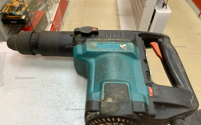 Перфоратор makita HR4500C
