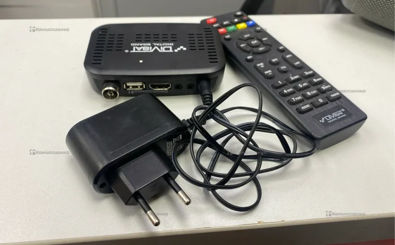 Цифровая ТВ приставка  dvs 3204