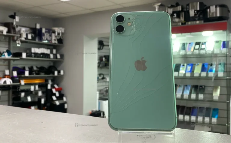 Apple iPhone 11 4/128 ГБ