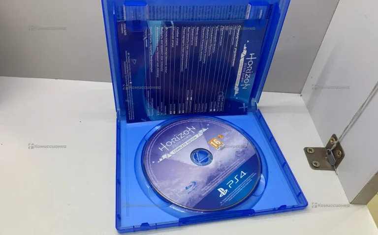 Диск для PS4 Horizon Zero Dawn Complete Edition