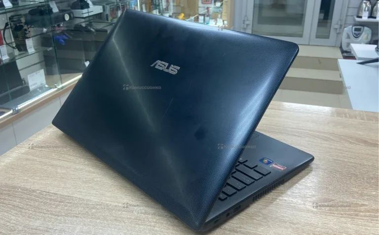 Ноутбук ASUS X501U
