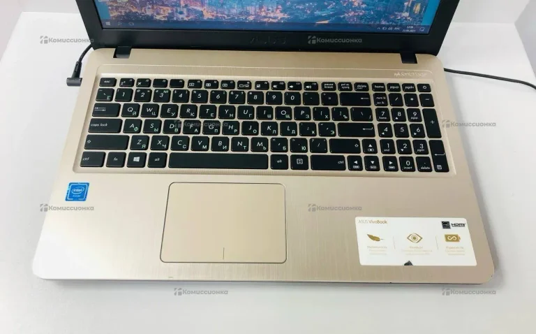 Ноутбук  asus vivobook x540ma