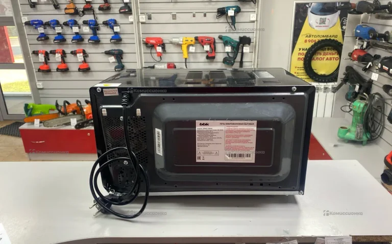 Микроволновая печь  BBK 20MWS-706M