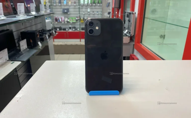 Apple iPhone 11 4/64 ГБ