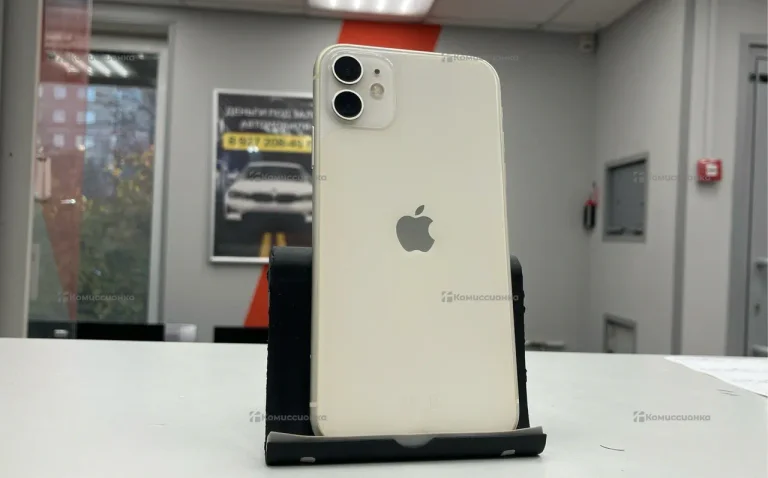 Apple iPhone 11 64 ГБ