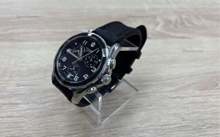Часы  Victorinox 241545