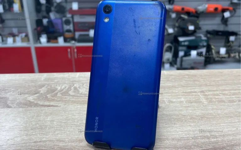 Honor 8S 2/32 ГБ.