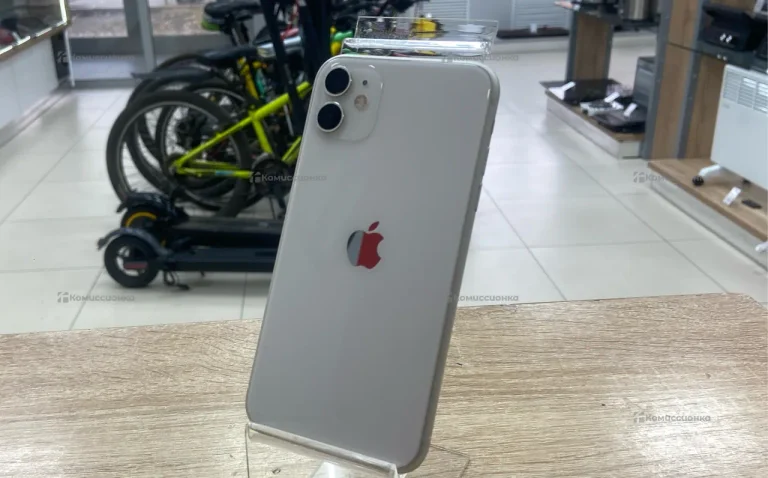 Apple iPhone 11 4/64 ГБ