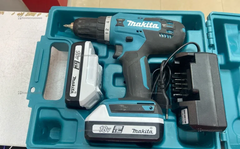 Дрель-шуруповёрт Makita DF488D