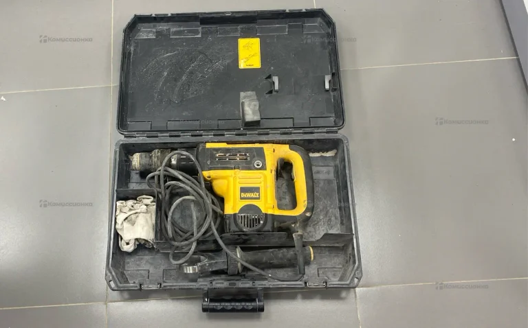 Отбойный молоток DeWALT25501 qs