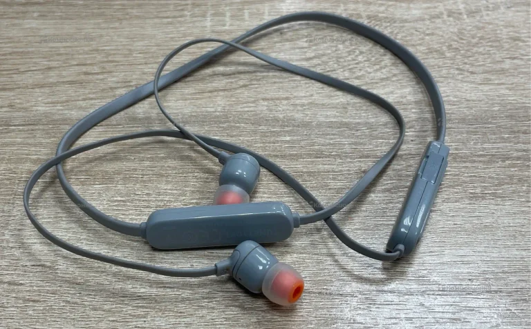 Наушники  jbl
