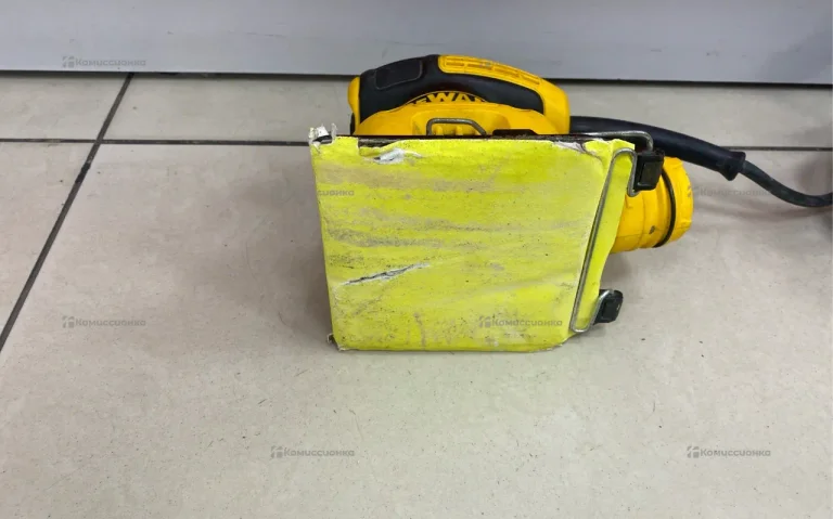 Виброционная Шлифовальная машина DWE6411