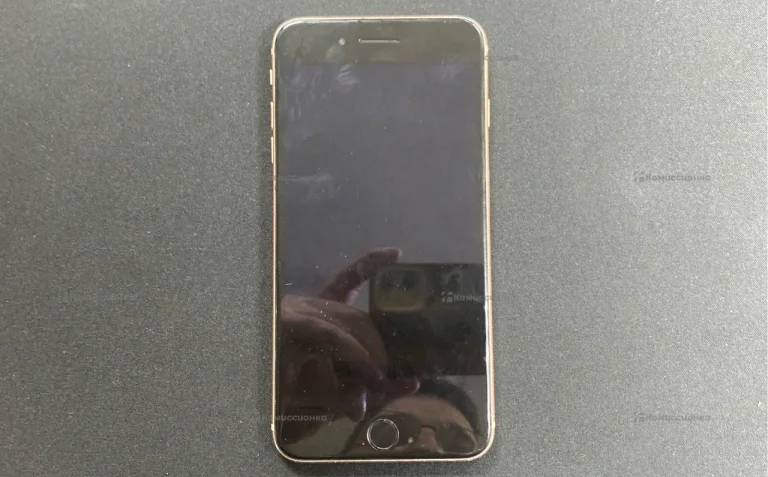 Apple iPhone 8 Plus 3/64 ГБ